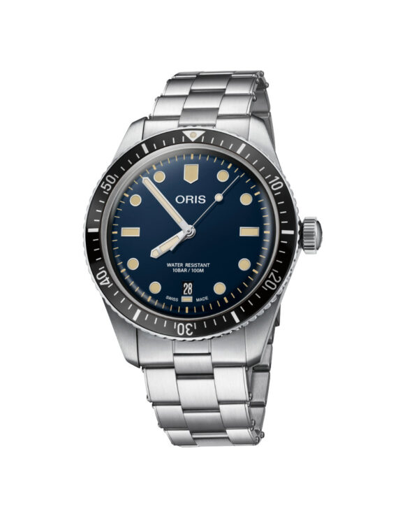 Orologio Oris Divers Sixty‑Five Date con quadrante blu sfumato, vista frontale su cassa in acciaio da 40 mm e bracciale in metallo