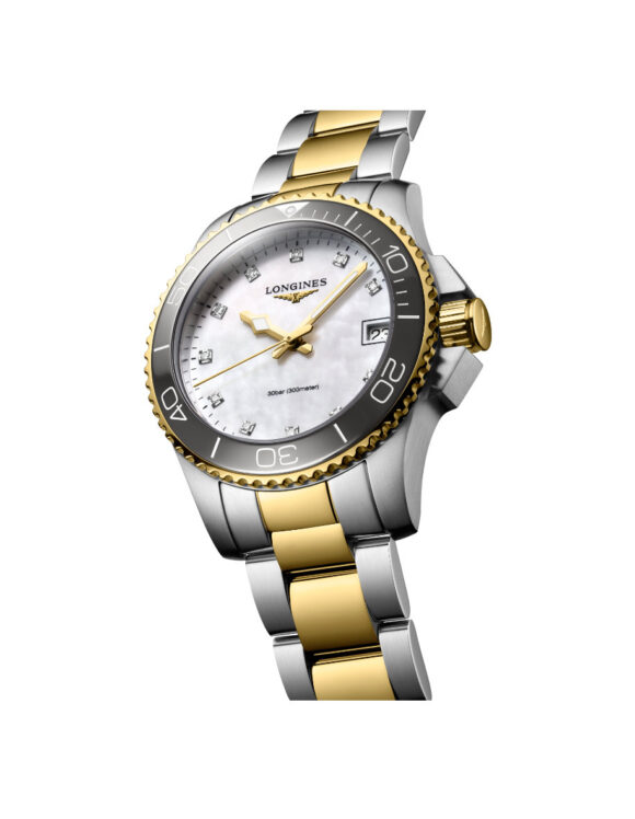 Vista angolata Orologio Longines Hydroconquest Donna Bicolore PVD Giallo con quadrante Madreperla L3-370-3-87-6