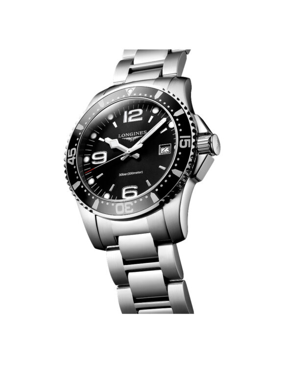 Vista angolata Orologio Longines Hydroconquest Nero 41mm Quarzo Lunetta Alluminio L3-740-4-56-6