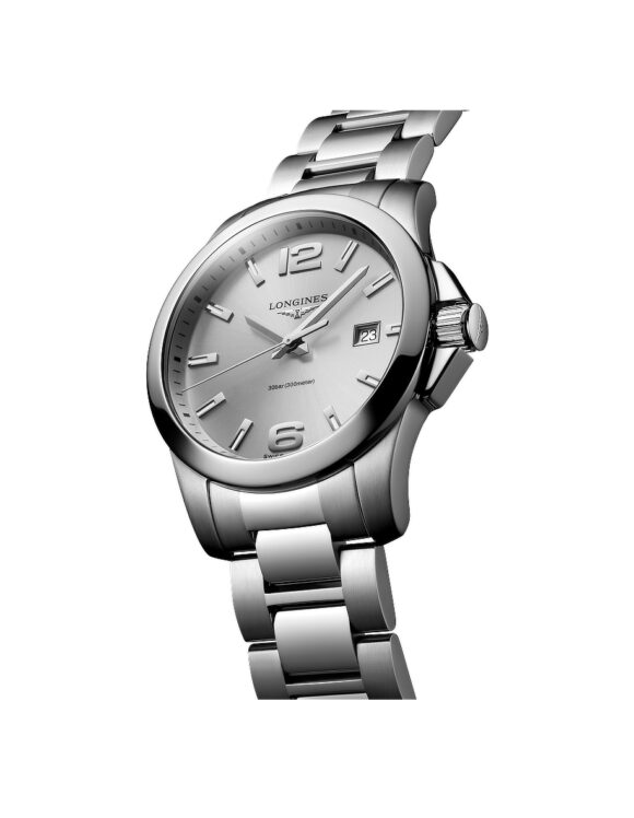 Vista angolata Orologio Longines Conquest Argento 41mm Acciaio Quarzo L3-759-4-76-6