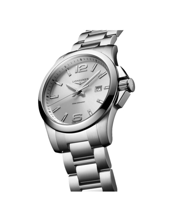 Vista angolata Orologio Longines Conquest Argento 43mm Acciaio Quarzo L3-760-4-76-6