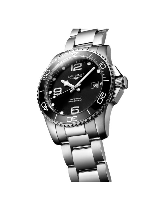 Vista angolata Orologio Longines Hydroconquest Nero 41mm cassa e bracciale acciaio L3-781-4-56-6