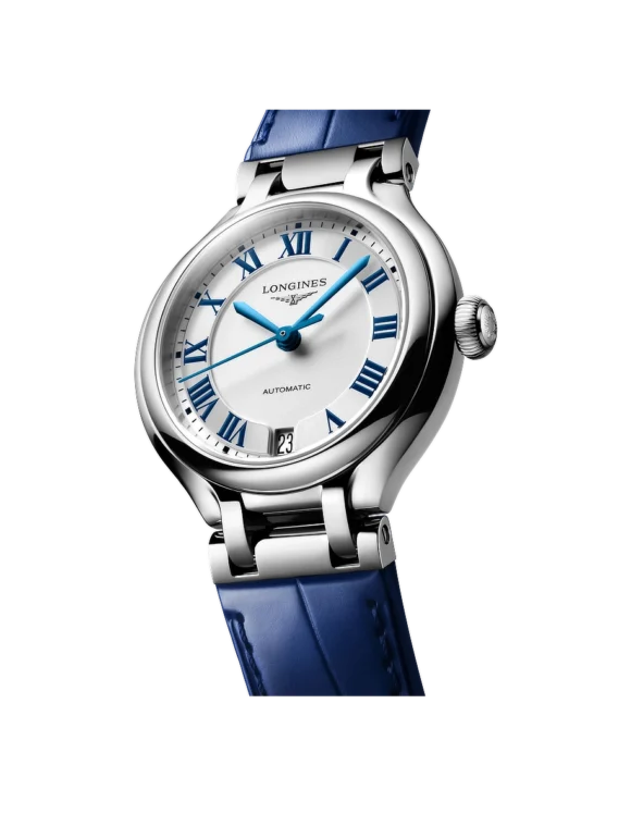 Vista angolata Orologio Longines Primaluna 34mm con quadrante argento e cinturino in pelle blu L8-124-4-71-2